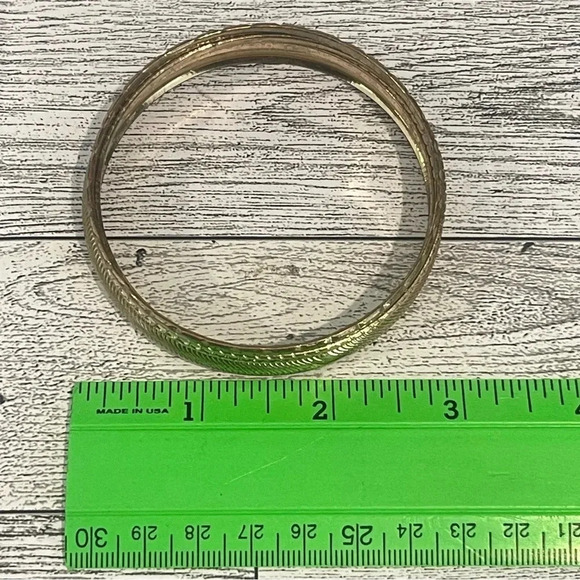 Set of 4 gold tone bangles - Picture 6 of 6